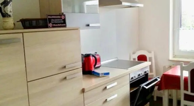 Ingrids Ferienwohnung mit Balkon in Thiede nähe See, Забронировать Отель Отели и гостиницы Зальцгиттер-Бад, Отель