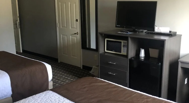 Standard Vierer Zimmer Adams Inn and Suites