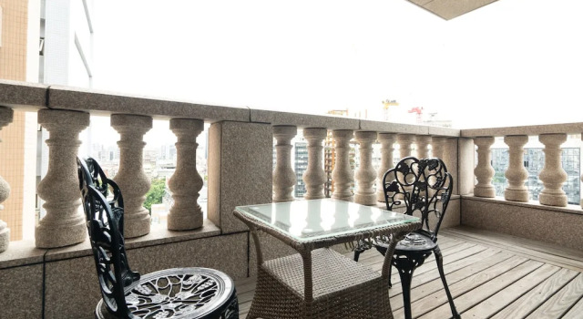 Трёхместный номер Deluxe с балконом XINSHE Hotel - Linsen