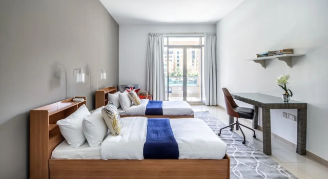 Spectacular 2BR in Upscale Burj Khalifa District, Забронировать Апартаменты/квартира Даунтаун Дубай , рядом с Дубайский аквариум