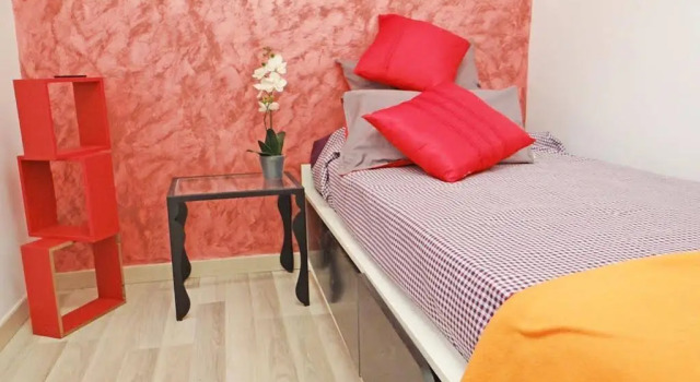 Apartamentos Alejandro, Забронировать Апартаменты/квартира Барселона провинция Барселона, рядом с Jove Regina Theatre