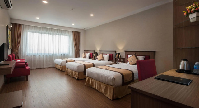 Трёхместный номер Deluxe Royal Palace Hotel
