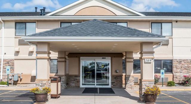 Quality Inn - Coralville, Varaa Hotelli Coralville Iowa