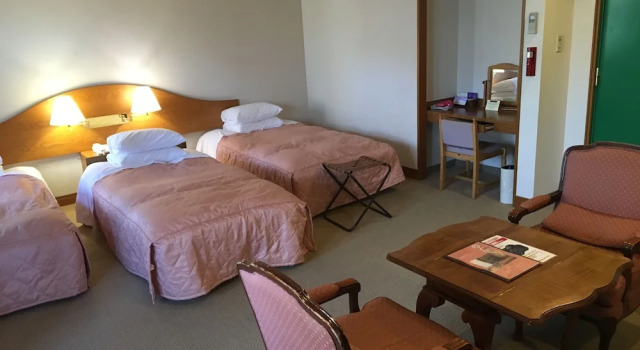 Трёхместный номер Deluxe с балконом Chuzenji Kanaya Hotel