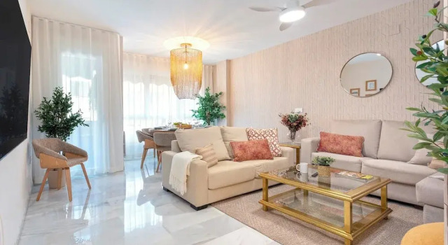 Апартаменты с 4 комнатами с балконом Unique Apt. With Parking in Granada. Fuente Nueva