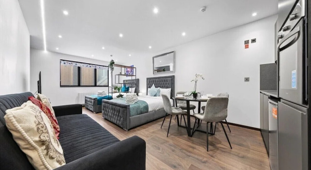 Апартаменты Premier Golders Green studios