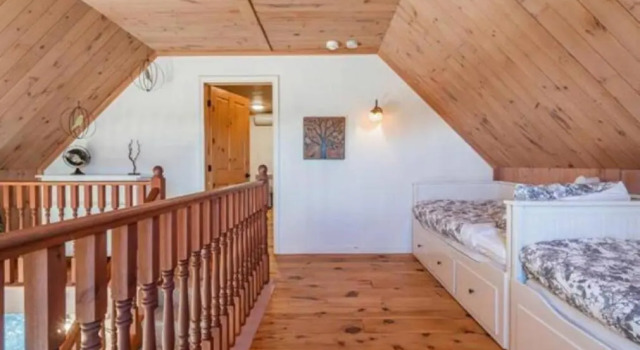 Magnificent 2BR 2B Unit with Golf Course and Mountain Views, Rezervasyon Otel Mont-Tremblant Village 