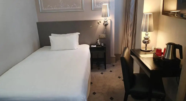 Одноместный номер Standard NH Collection Paris Ponthieu Champs-Élysées