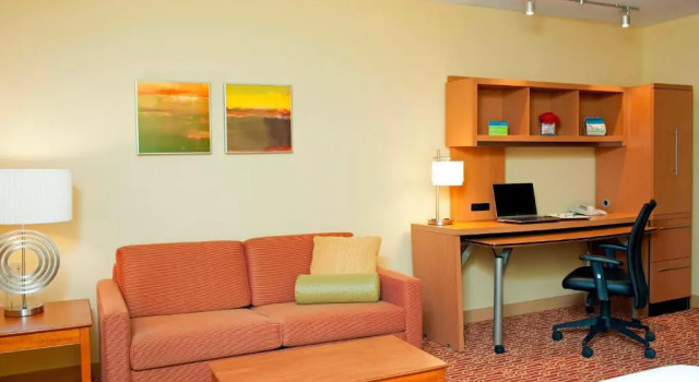 Студия MainStay Suites Bloomington near University