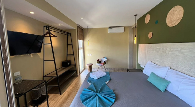 LOL-HA Cancun Boutique Hotel