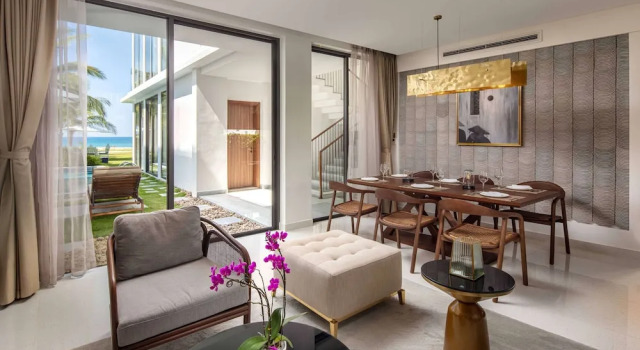 Вилла с 2 комнатами рядом с пляжем Wyndham Royal Beachfront Resort & Spa Danang