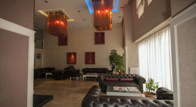Saros Hotel, Varaa Hotelli Hotellit Marmara-alue pysäköinnillä, Pysäköinti