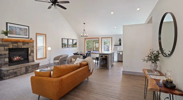Коттедж с 3 комнатами Quail Covey 3 Bedroom Home by RedAwning