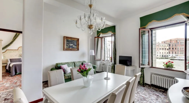 The Charm Suites, Забронировать Отель Каннареджо Венеция, рядом с Мост Риальто