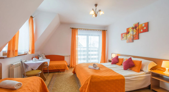 Willa Wrzos, Book Guesthouse Hotels in Tatras with Parking, Parking