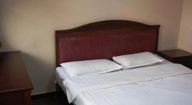 Leo Hostel