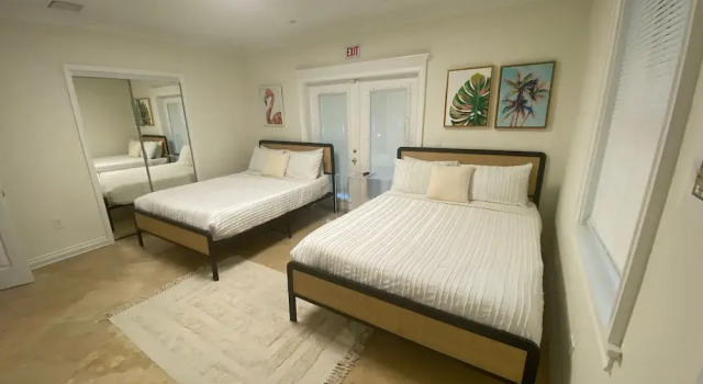 Entire Home in Biscayne Park