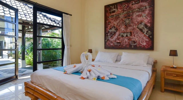 Villa Lovina Beach
