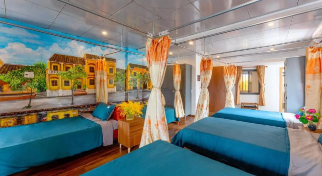 Кровать в общем номере Alley Garden Homestay Hoi An
