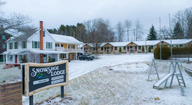 The Snowshoe Lodge, Забронировать Мини-отель Лейк-Плэсид Whiteface Mountain