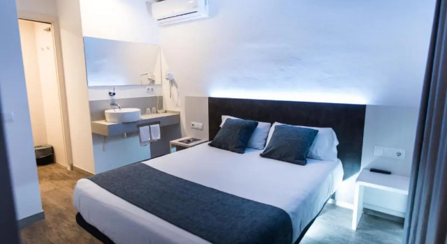 Двухместный номер Standard Hostal Ribas