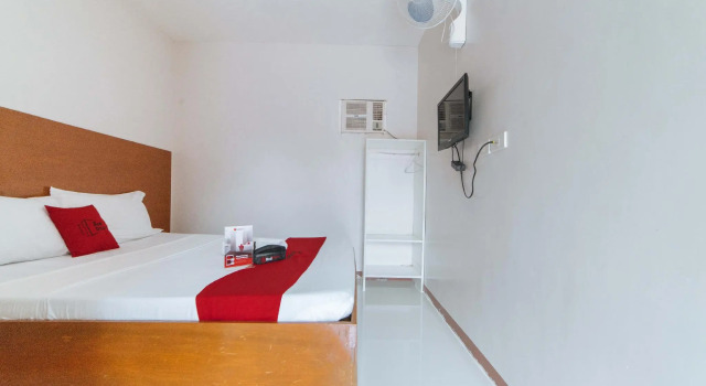 Номер Standard RedDoorz @ Old Buswang Road
