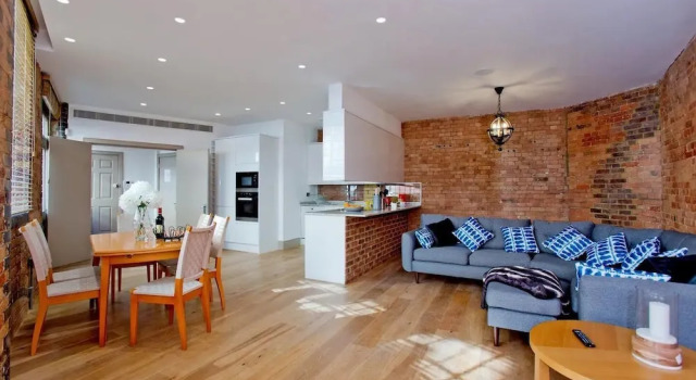Wells Mews