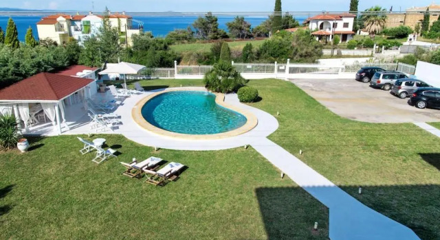 Коттедж с 2 комнатами Family Maisonette with pool #4