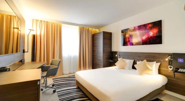 Двухместный номер Superior Novotel Paris Centre Bercy