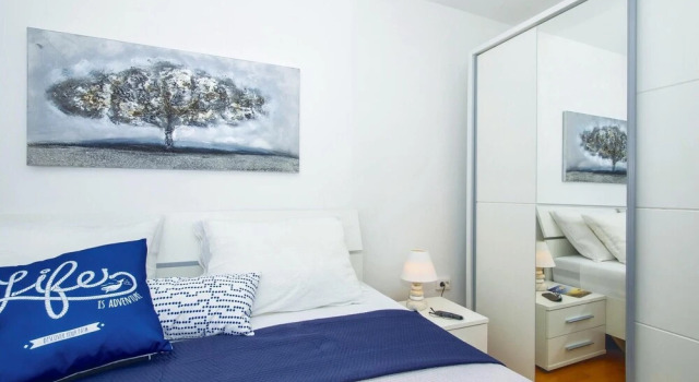 Stunning Apartment in Postira With 1 Bedrooms and Wifi, Prenota Appartamento Postira 