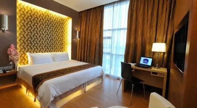 Номер Superior Courtyard Hotel 1Borneo