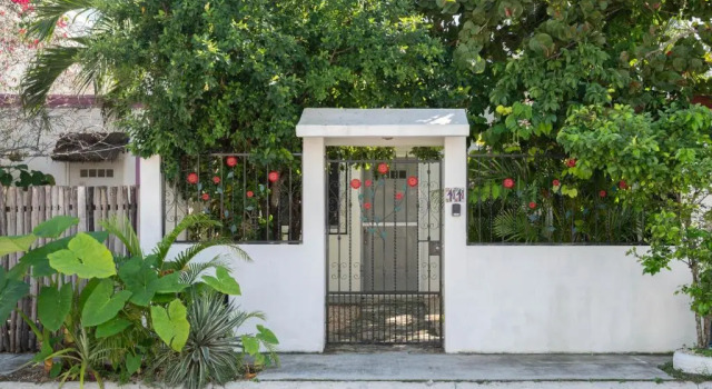 Perfect Cozy Vacation Home Just 2 Miles From the beach