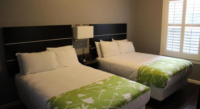 Четырёхместный номер Standard Layne Hotel