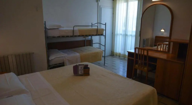 Четырёхместный номер Standard Hotel Zani