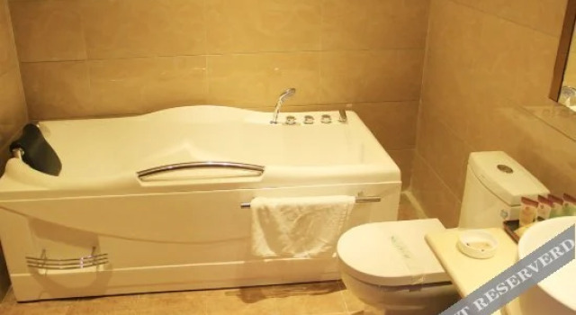 Lhasa FONTOO Hotel (Beijiao Bus Station Cizongtang Middle Road), Rezervasyon Otel Lhasa Xinjiang, Sera Monastery yakınında