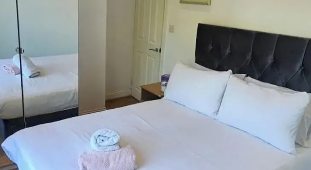 London Charm - Moscow Road Apartment, Varaa Huoneisto Asunnot kohteessa Merseyside, Huoneisto