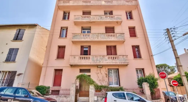 #3 Toulon CENTRE, BALCON, LUMINEUX, STATIONNEMENT FACILE, TOUT CONFORT