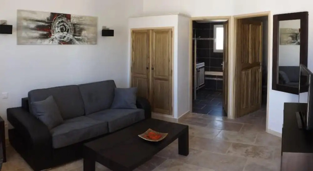 Mas Dansavan Chambres d'hôtes, จอง โรงแรม Oppede Luberon