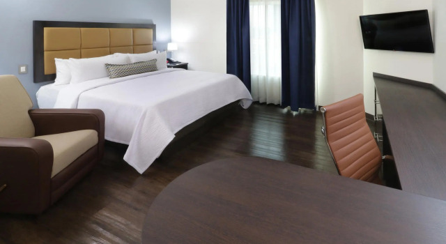 Двухместный люкс Candlewood Suites - Celaya by IHG