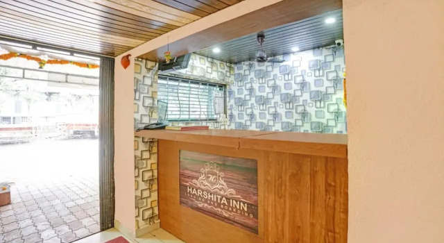 New Harshita inn By Glitz Hotel