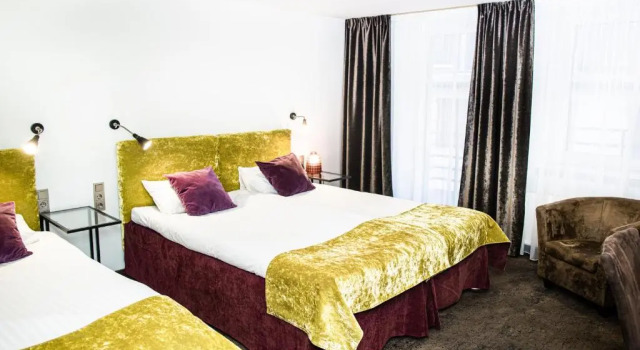 Трёхместный номер Standard с балконом HOF Apartments
