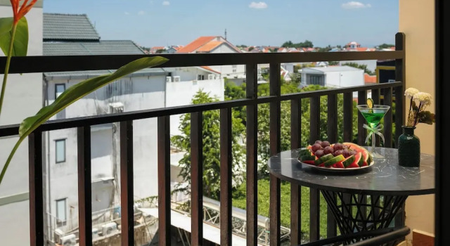 Семейный номер Standard с балконом и с видом на город Hoi An Rose Garden Hotel