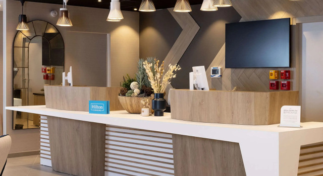 Hilton Garden Inn Le Havre, France, Забронировать Отель Отели Гавра 4 звезды, рядом с Университетский колледж политических исследований: Кампус Гавра, 4*