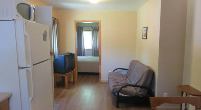 Woodland Cedars Family Cottage Resort, Book Resort Resort Hotels in Simcoe County, Resort