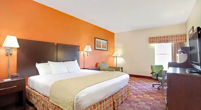 Номер Standard Days Inn & Suites by Wyndham Ridgeland