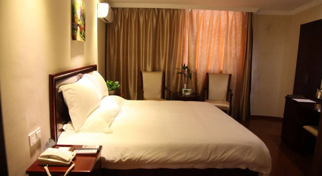 GreenTree Inn Shantou Jinping District Hulu City Yuepu Expressway junction Hotel, Buchen Sie Hotel Shantou Guangdong
