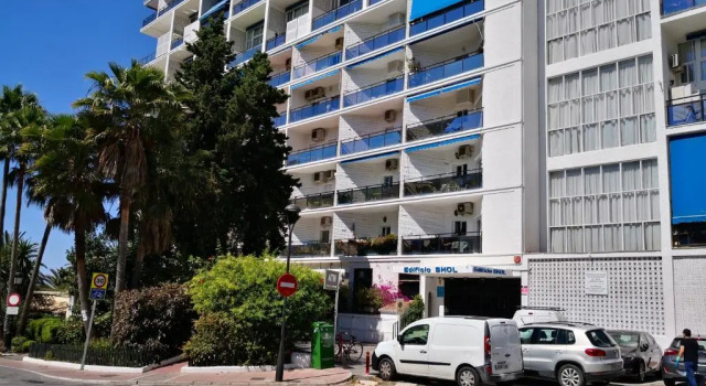 Skol 103A by Completely Marbella, Забронировать Отель Отели Марбелья с парковкой, рядом с Набережная Марбельи, Парковка