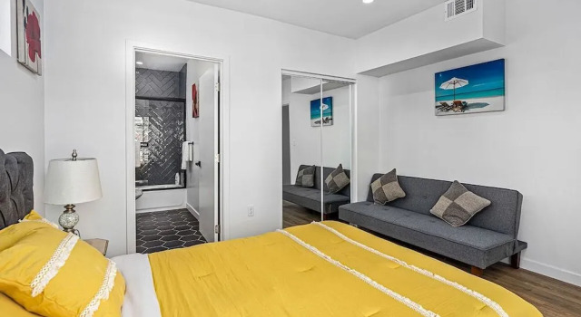 Downtown LA Stylish Suites