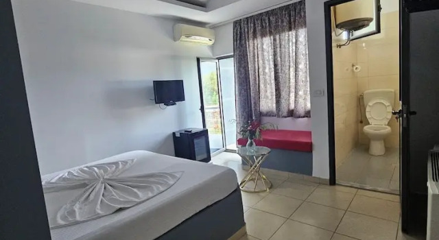 Номер Classic Golden Flower Hotel