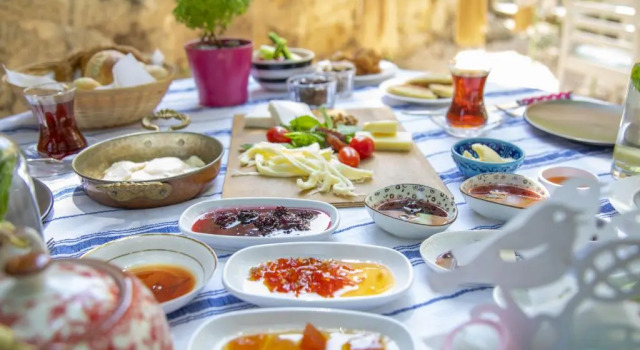 Taşdelen Hotel, Rezerwuj Hotel Hotele w Izmir ze śniadaniem, Śniadanie
